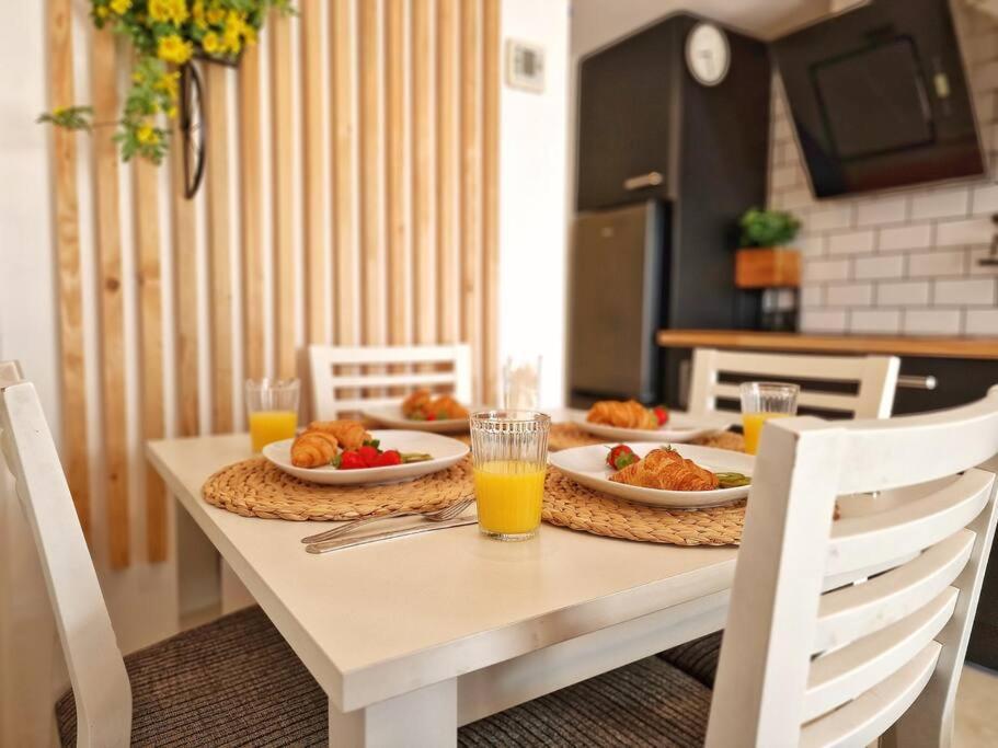 Appartement Acogedor Piso Con Terraza Y Parking! à Benalmádena Extérieur photo